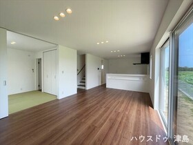 愛西市早尾町前並　全2棟　2号棟　新築一戸建て