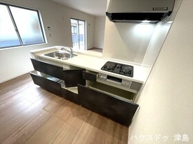 津島市常盤町4丁目　全4棟　2号棟　新築一戸建て　