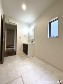 津島市常盤町4丁目　全4棟　2号棟　新築一戸建て　