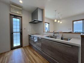 桑名市陽だまりの丘4丁目　中古一戸建て