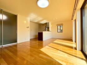 桑名市陽だまりの丘5丁目　中古一戸建て