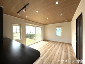 ○津島市唐臼町茨塚　中古一戸建て　