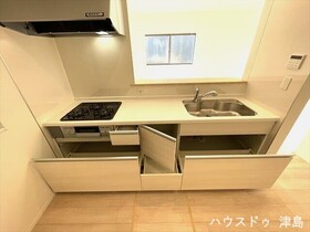 ○津島市鹿伏兎町西　全3棟　1号棟　新築一戸建て