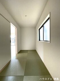 ○津島市鹿伏兎町西　全3棟　2号棟　新築一戸建て
