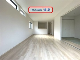 ○津島市鹿伏兎町西　全3棟　3号棟　新築一戸建て