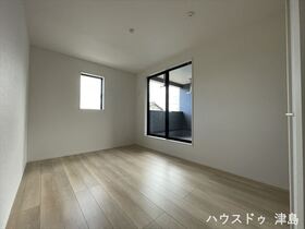 ○津島市鹿伏兎町西　全3棟　3号棟　新築一戸建て