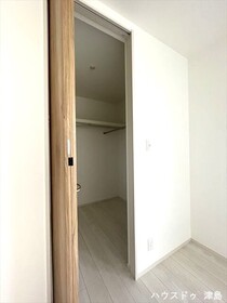 FIRSTTOWN弥富市第2平島中　全3棟　1号棟　新築一戸建て