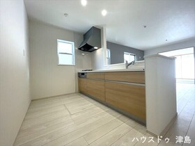 FIRSTTOWN弥富市第2平島中　全3棟　1号棟　新築一戸建て