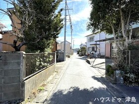 愛西市須依町北前　建築条件なし土地