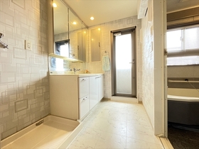 ●ローレルコート弥富東