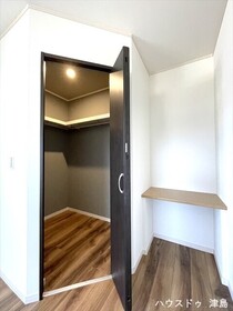 弥富市平島町西勘助　1号棟　未入居一戸建て