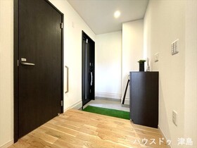 弥富市平島町西勘助　1号棟　未入居一戸建て