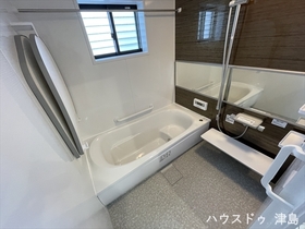 弥富市平島町西勘助　1号棟　未入居一戸建て