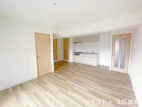 鳩岡マンション