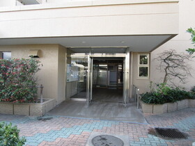 イトーピア八島マンションB棟