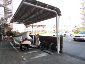 イトーピア八島マンションB棟