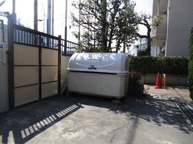 イトーピア八島マンションB棟