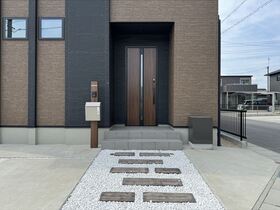 ●桑名市大字芳ケ崎字屋敷田　中古一戸建て