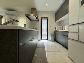 ●桑名市大字芳ケ崎字屋敷田　中古一戸建て