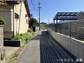 ■●愛西市持中町郷東　建築条件なし土地