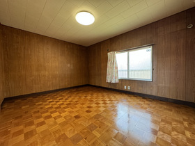 ●桑名市大字下深谷部字川崎　中古一戸建て