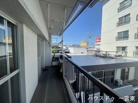 ●中島コーポラス