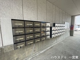 ●中島コーポラス