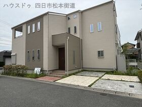 四日市市西富田三丁目　全13棟　1号棟　新築一戸建て