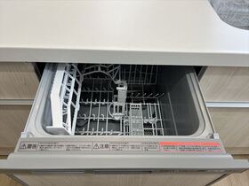 □四日市市西富田三丁目　全13棟　2号棟　新築一戸建て