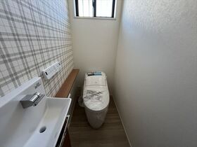 四日市市西富田三丁目　全13棟　6号棟　新築一戸建て