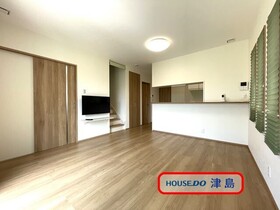 ●あま市花長六反田　中古一戸建て
