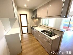 ●あま市花長六反田　中古一戸建て