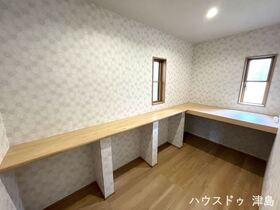 ●あま市花長六反田　中古一戸建て