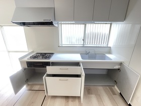 四日市市西松本町　中古一戸建て