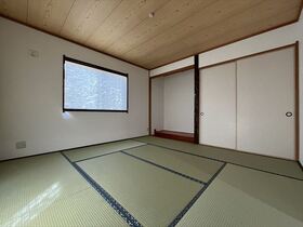 四日市市日永西4丁目　中古一戸建て