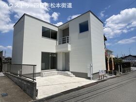 ハウスクラフト四日市市泊山崎町　全1棟　新築一戸建て