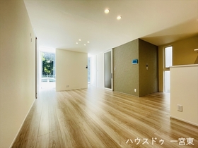 □一宮市三条字道東　全3棟　2号棟　新築一戸建て