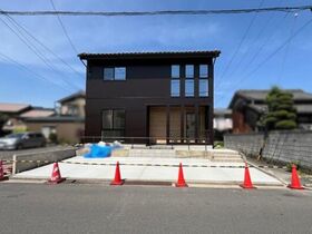 四日市市東富田町　中古一戸建て