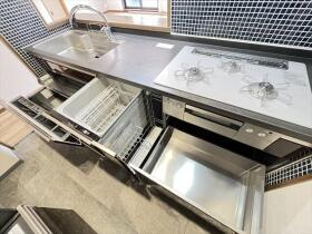 宝マンション日比野