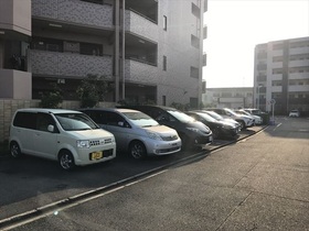宝マンション日比野