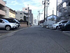 宝マンション日比野