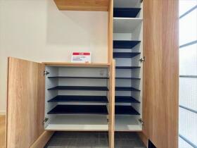 四日市市伊坂台3丁目　中古一戸建て