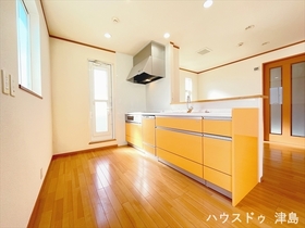 愛西市早尾町南川並　中古一戸建て