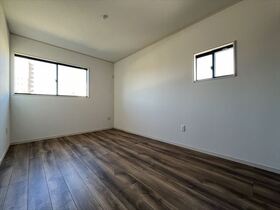 プレサンスアージュ四日市市東富田町　新築一戸建て