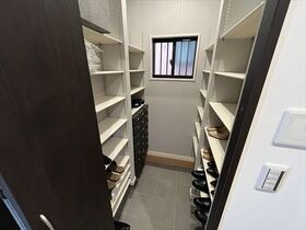 プレサンスアージュ四日市市東富田町　新築一戸建て