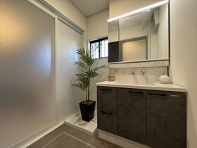 プレサンスアージュ四日市市東富田町　新築一戸建て