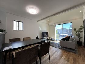 プレサンスアージュ四日市市東富田町　新築一戸建て