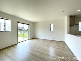 津島市藤浪町5丁目　全5棟　A号棟　新築一戸建て