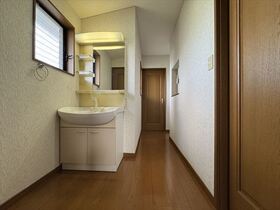 ●桑名市星見ヶ丘2丁目　中古一戸建て