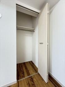 ファミリアーレ当知東